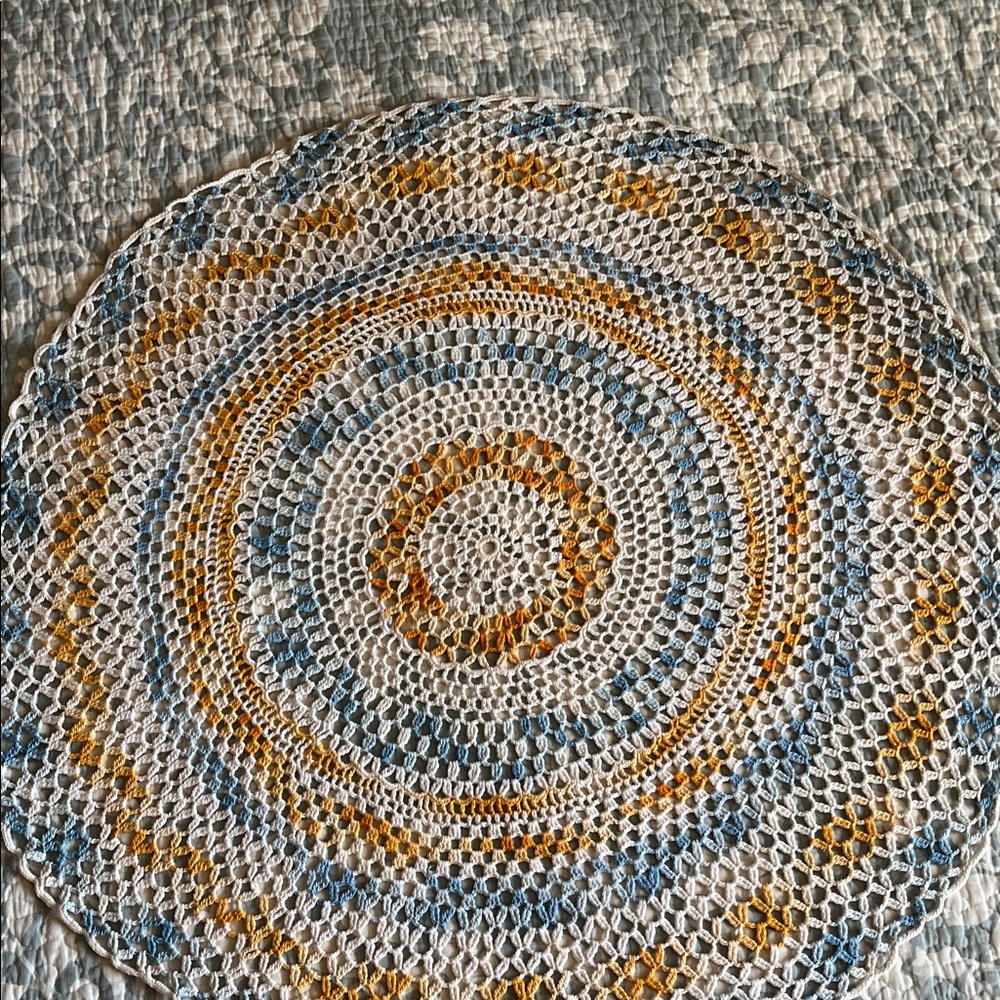 Vintage oversized Crochet 'doily' Round Table Mat in Blue and Yellow - Picture 6 of 7